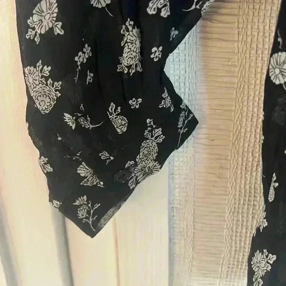 Vince Calico Floral Silk Blouse Size L - Picture 8 of 10